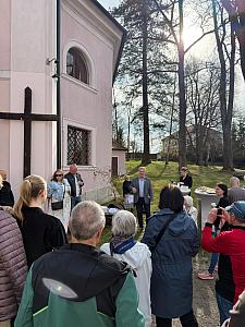 krest tajemství krizi 1