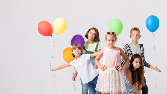 Dětský karneval na téma „nůše plná pohádek“